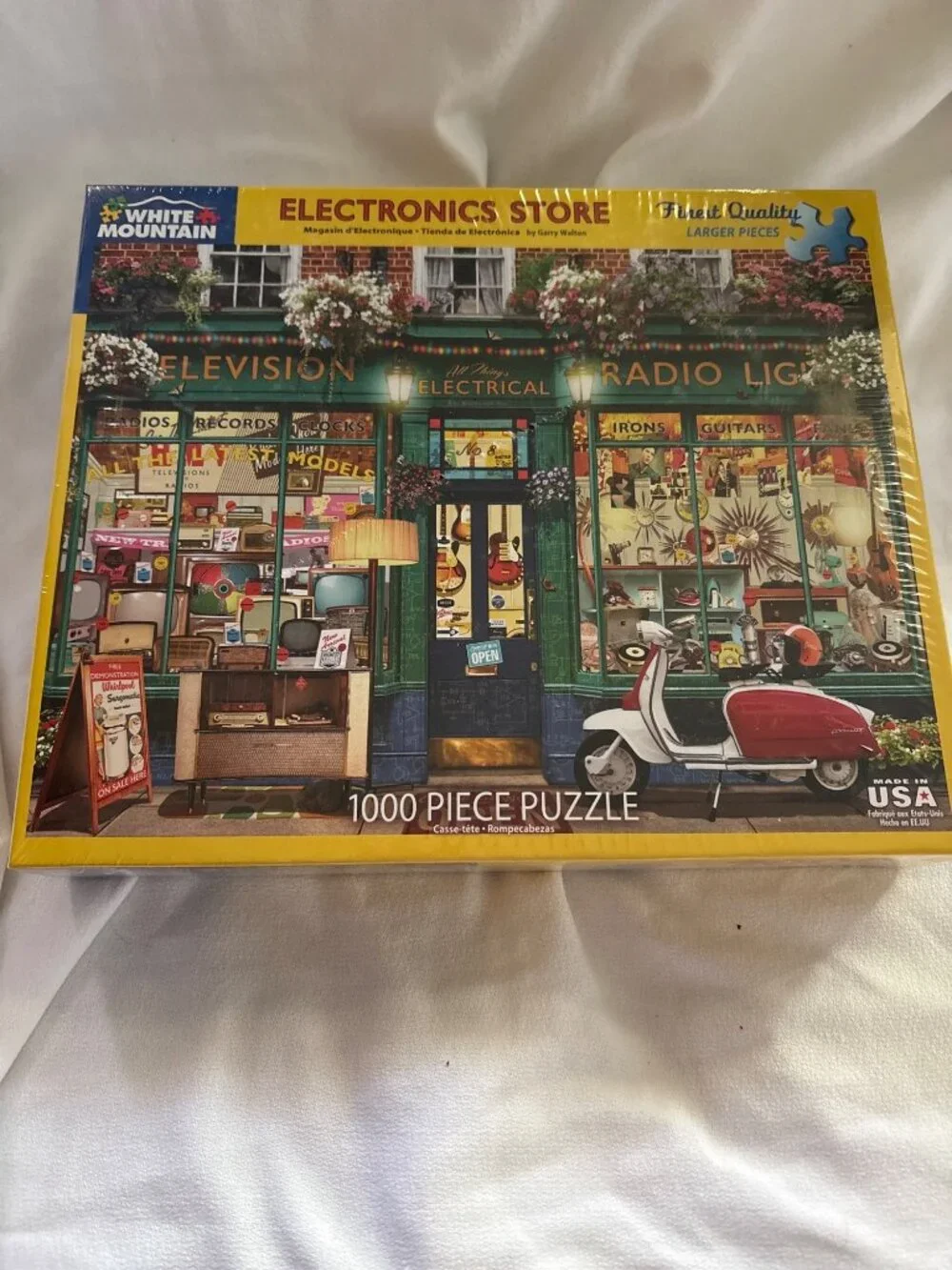 White Mountain Electronics Store 1000-Piece Puzzle HTF Garry Walton Made In USA